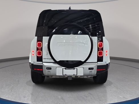 Used 2025 Land Rover Defender 110 S AWD/4WD image 6