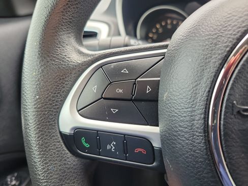 Used 2019 Jeep Compass Sport FWD image 18