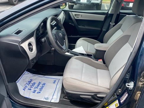 Used 2019 Toyota Corolla LE FWD image 6
