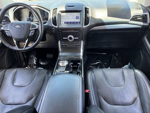 Used 2019 Ford Edge Titanium w/ Equipment Group 301A FWD image 13