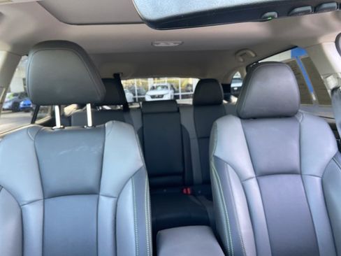 Used 2025 Subaru Outback Onyx Edition AWD/4WD image 19