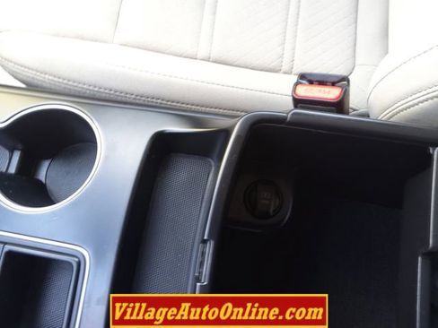 Used 2019 Kia Sorento LX image 27