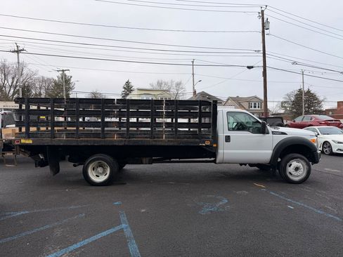 Used 2016 Ford F550 2WD Regular Cab Super Duty image 4