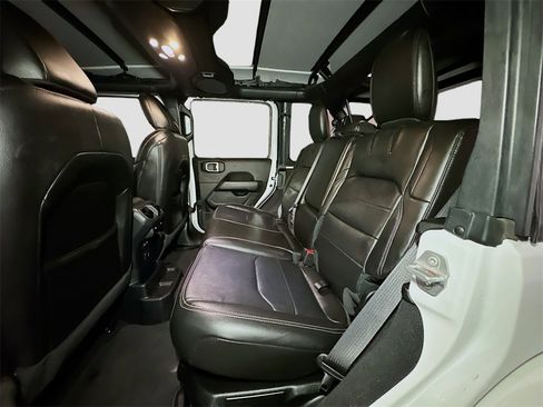 Used 2023 Jeep Wrangler Unlimited Sahara w/ Cold Weather Group image 33