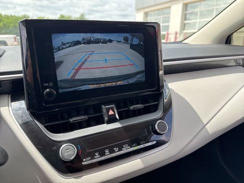 Used 2023 Toyota Corolla LE FWD image 19