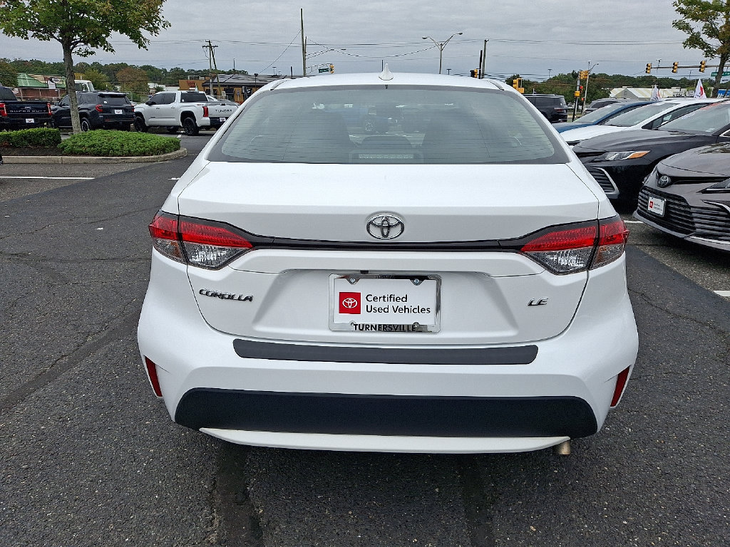 Certified 2021 Toyota Corolla LE w/ LE Premium Package FWD image 5