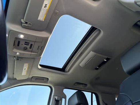 Used 2019 GMC Yukon SLT w/ Open Road Package image 19