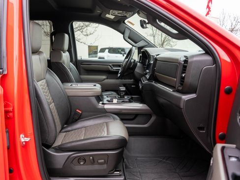 Used 2022 Chevrolet Silverado 1500 ZR2 w/ Technology Package image 10