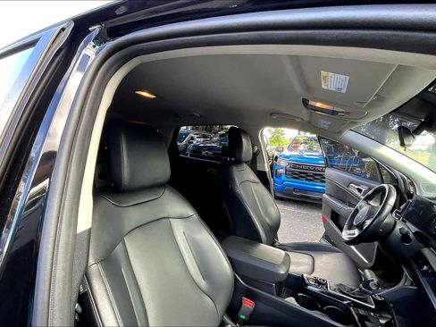 Used 2023 Kia Sportage EX image 21