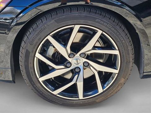 Used 2020 Volvo S60 T5 Momentum image 22