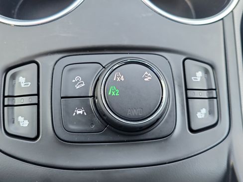 Used 2023 GMC Terrain SLE w/ Driver Convenience Package AWD/4WD image 29