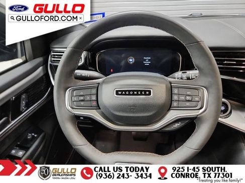 Used 2023 Jeep Wagoneer Series II image 12