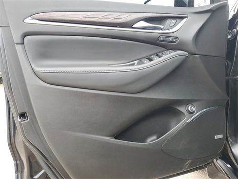 Used 2022 Buick Enclave Avenir w/ Avenir Technology Package image 20