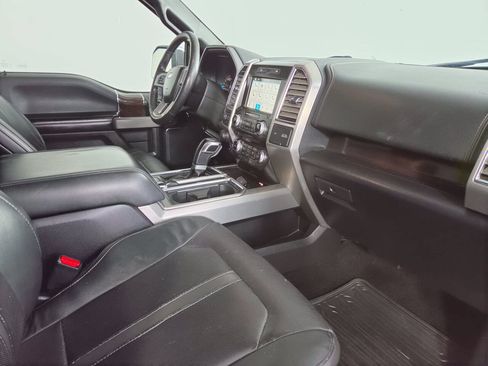 Used 2016 Ford F150 Platinum w/ Equipment Group 701A Luxury AWD/4WD image 36
