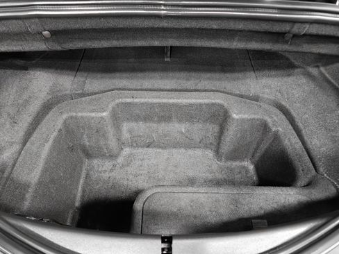 Used 2019 Jaguar F-TYPE SVR image 16