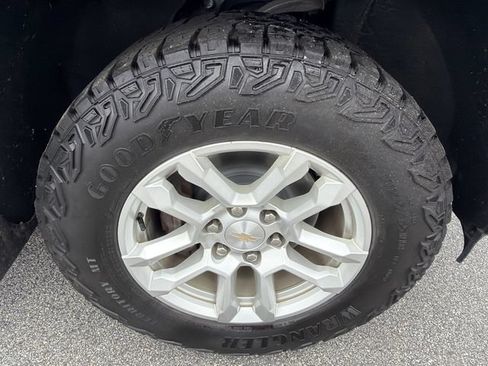 Used 2023 Chevrolet Silverado 1500 W/T w/ WT Value Package AWD/4WD image 12