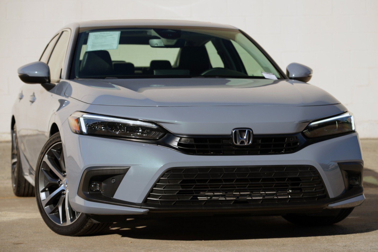 Used 2024 Honda Civic Touring image 2