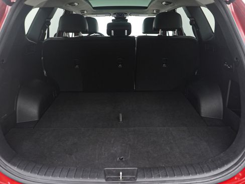 Used 2023 Hyundai Santa Fe SEL w/ Premium Package image 9