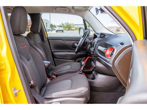Used 2016 Jeep Renegade Trailhawk AWD/4WD image 11