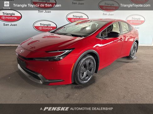 Used 2025 Toyota Prius Plug-In Hybrid image 1