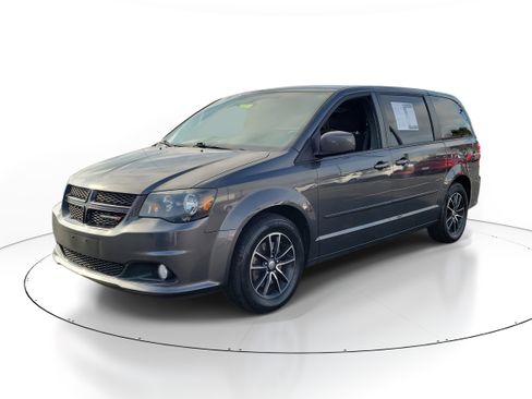 Used 2015 Dodge Grand Caravan SXT w/ Blacktop Package image 2
