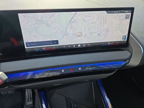 Used 2025 BMW X3 M50 w/ Premium Package image 28