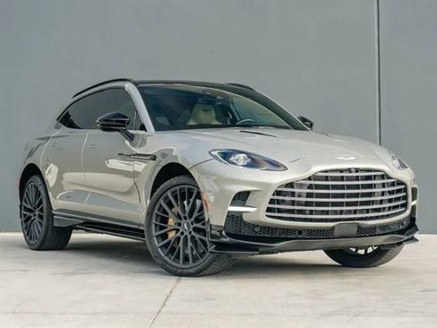 Used 2023 Aston Martin DBX 707 image 2