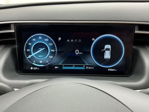 Used 2023 Hyundai Tucson Limited image 11