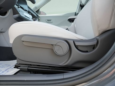 Certified 2026 Hyundai Kona SEL Sport FWD image 21