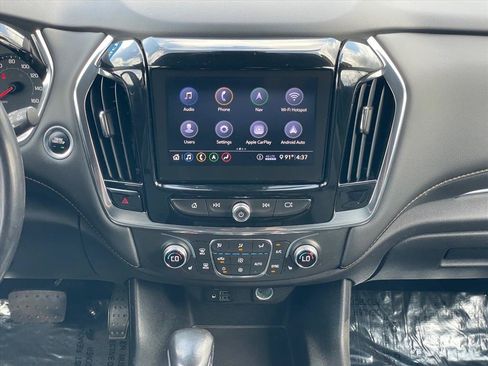 Used 2021 Chevrolet Traverse RS FWD image 15