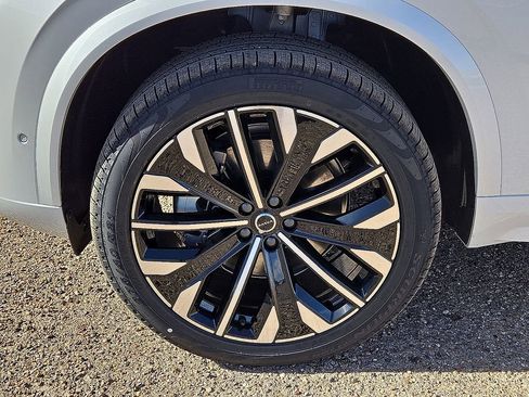 New 2026 Volvo XC90 B6 Ultra image 10