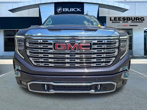 Used 2023 GMC Sierra 1500 Denali w/ Technology Package AWD/4WD image 2