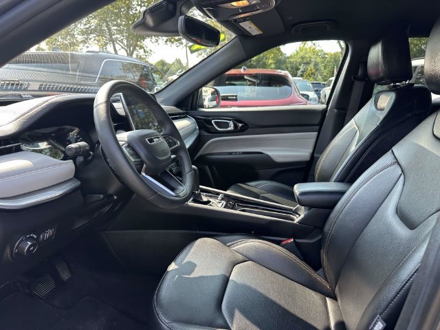 Certified 2024 Jeep Compass Limited AWD/4WD image 9