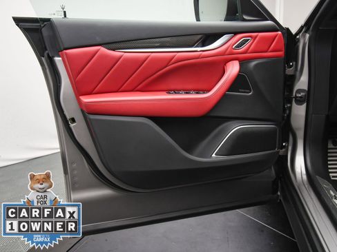 Used 2020 Maserati Levante S GranSport image 42