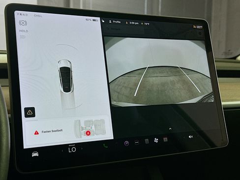 Used 2022 Tesla Model Y Long Range image 22