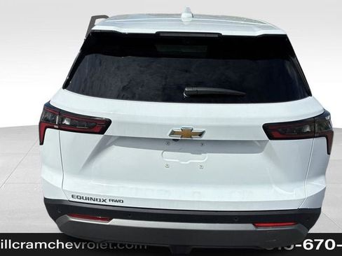 New 2026 Chevrolet Equinox LT w/ Convenience Package II AWD/4WD image 30