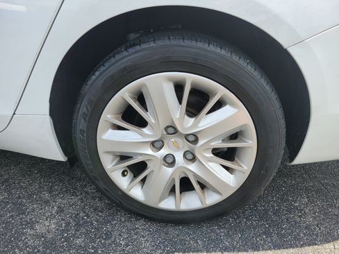 Used 2017 Chevrolet Impala LS FWD image 21