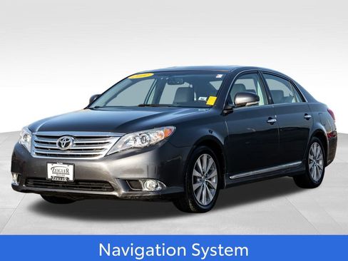 Used 2011 Toyota Avalon Limited image 3