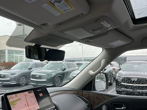 Certified 2023 INFINITI QX80 Premium Select w/ All-Season Package image 24