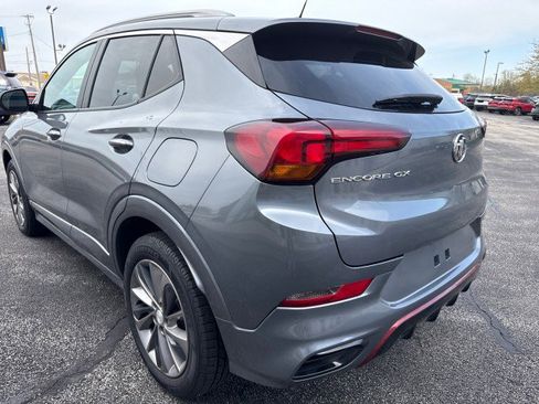 Used 2022 Buick Encore GX Select w/ Sport Touring Package FWD image 5