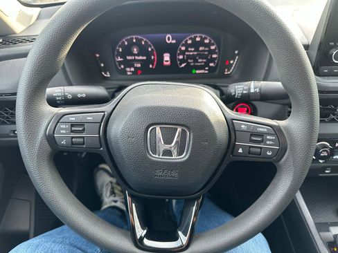 Used 2025 Honda Accord LX image 16