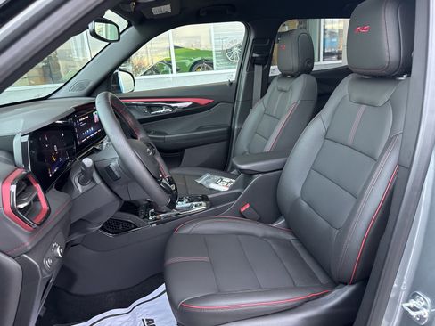 New 2025 Chevrolet TrailBlazer RS w/ Convenience Package image 17