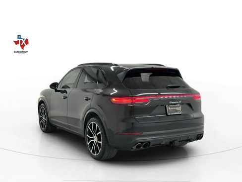 Used 2019 Porsche Cayenne S AWD/4WD image 3