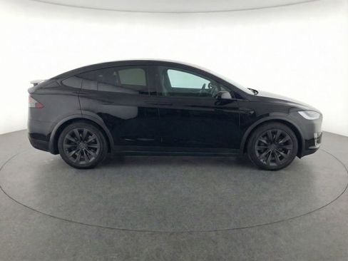 Used 2022 Tesla Model X image 6