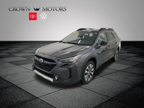 Used 2025 Subaru Outback Limited AWD/4WD image 3