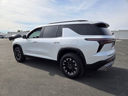 Used 2025 Chevrolet Traverse Z71 w/ Enhanced Driving Package image 4