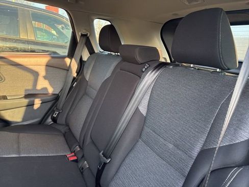 Used 2023 Nissan Rogue SV image 10