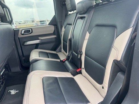 Used 2023 Ford Bronco Wildtrak image 24