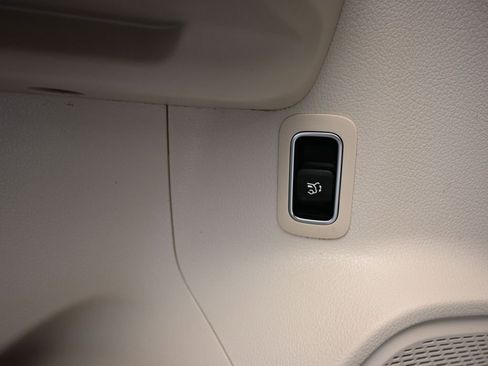 Used 2021 Mercedes-Benz GLA 250 4MATIC image 11