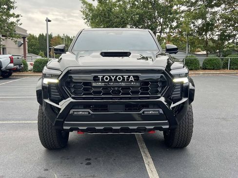 Used 2025 Toyota Tacoma TRD Pro AWD/4WD image 3
